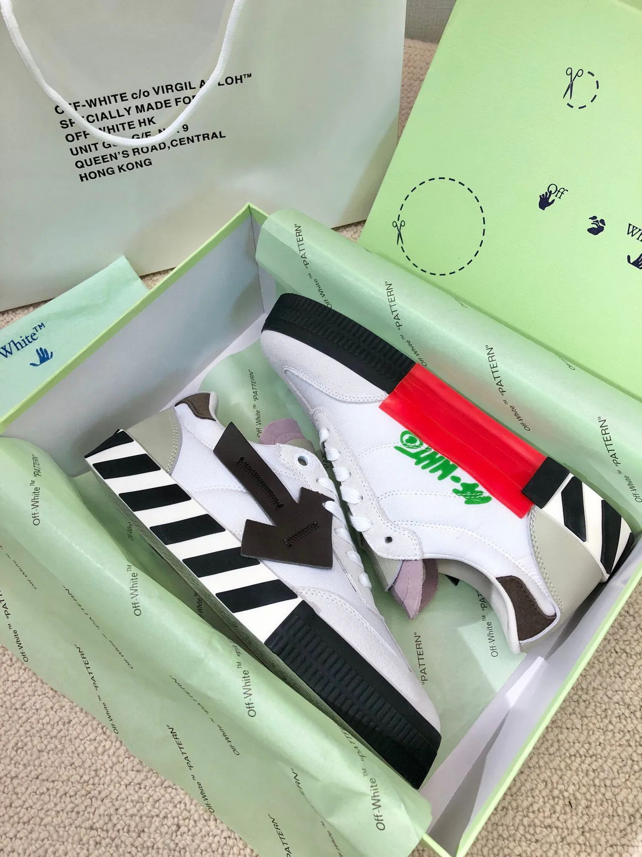 Off-White Industrial Runner Zapatillas Lifestyle Blancos Negros Lavanda 2