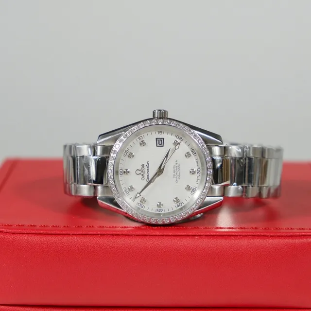Omega Seamaster Bisel Diamant Boîtier Acier Montre Mécanique 4