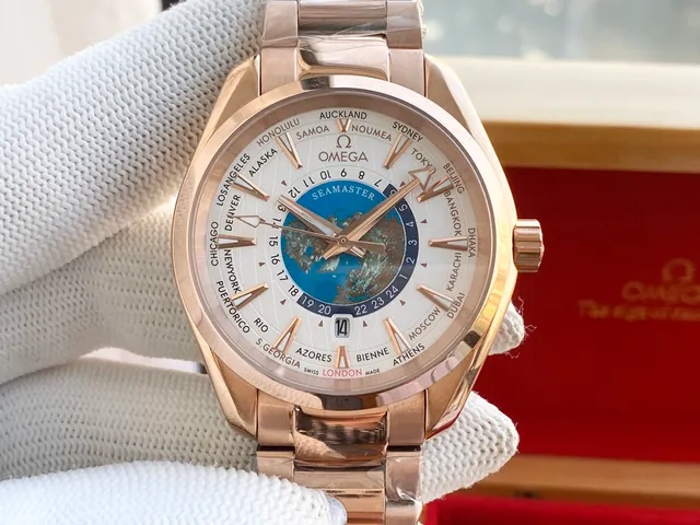 Omega Seamaster Worldtimer Montre Mécanique Or Rose 7