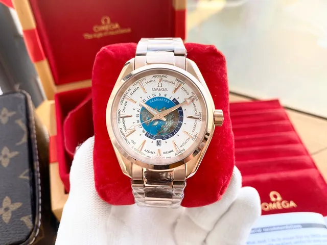 Omega Seamaster Worldtimer Montre Mécanique Or Rose 9