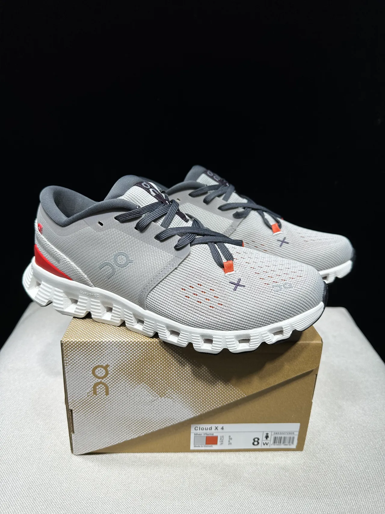 On Cloud Gray White Engineered Knit Upper Segmented CloudTec Midsole Lifestyle Sneakers 2