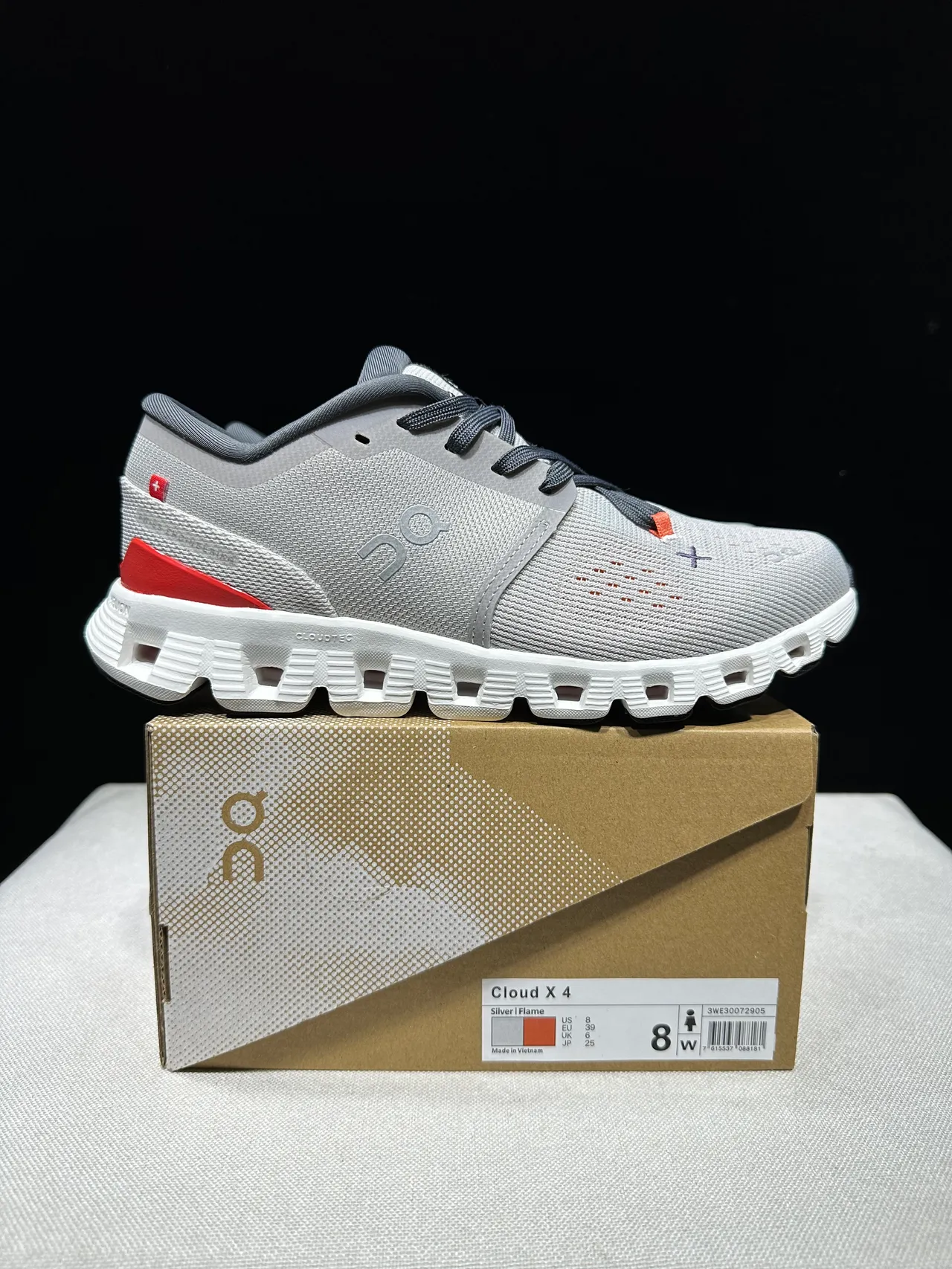On Cloud Gray White Engineered Knit Upper Segmented CloudTec Midsole Lifestyle Sneakers 3