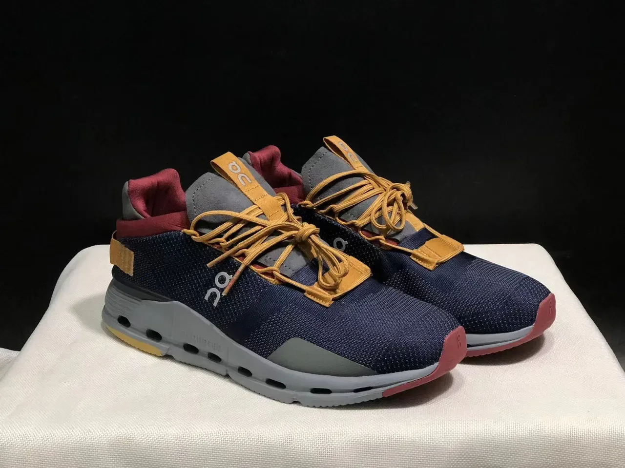 On Navy Burgundy Engineered Knit Upper Hexagonal CloudTec Pods Sneakers 9
