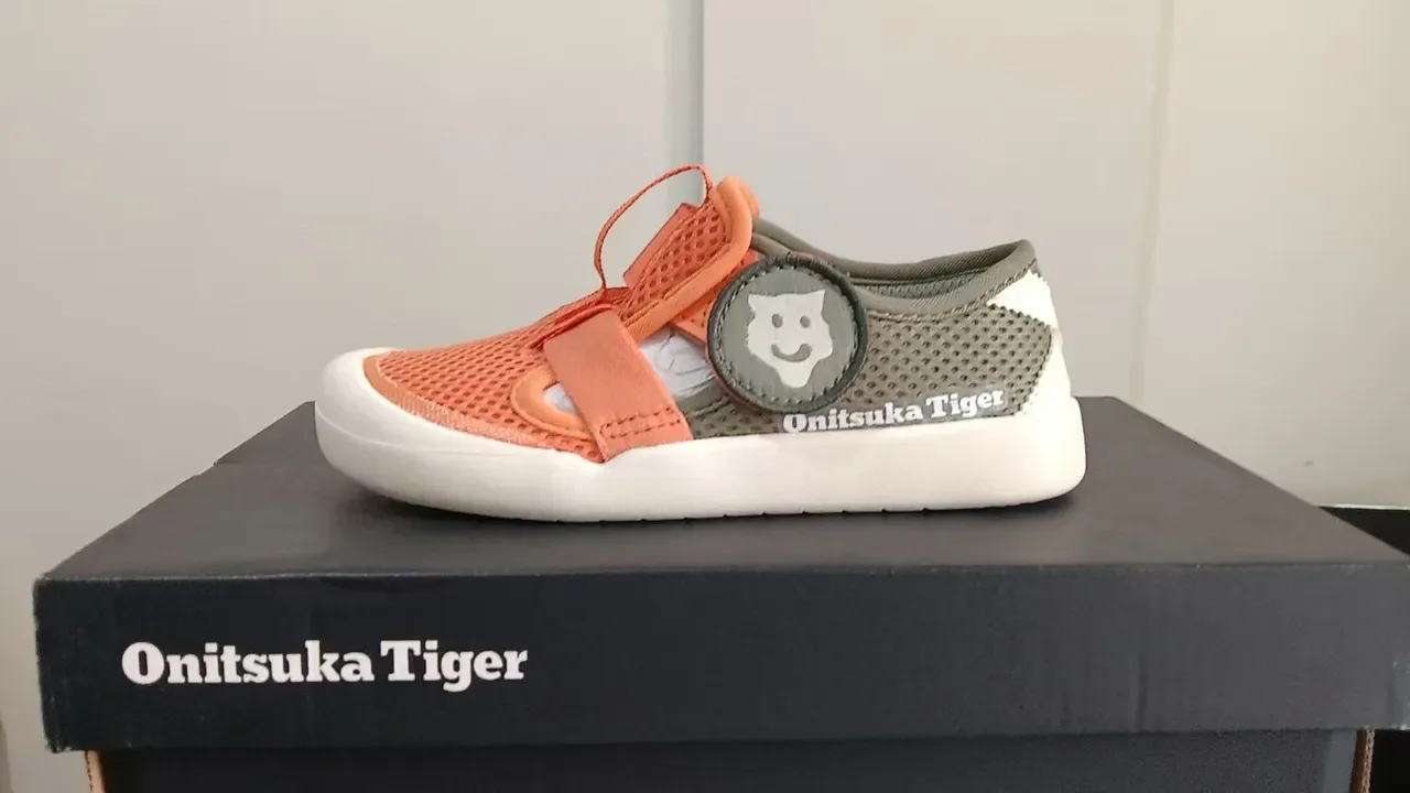Onitsuka Tiger sneakers lifestyle blanc et bleu slip-on avec upper en maille 6