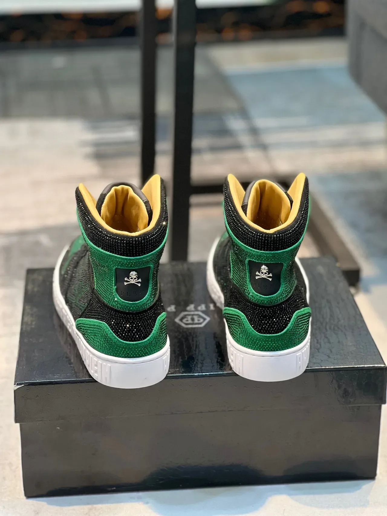 Philipp Plein Tênis Lifestyle Preto e Verde de Topo Alto com Cristais 2