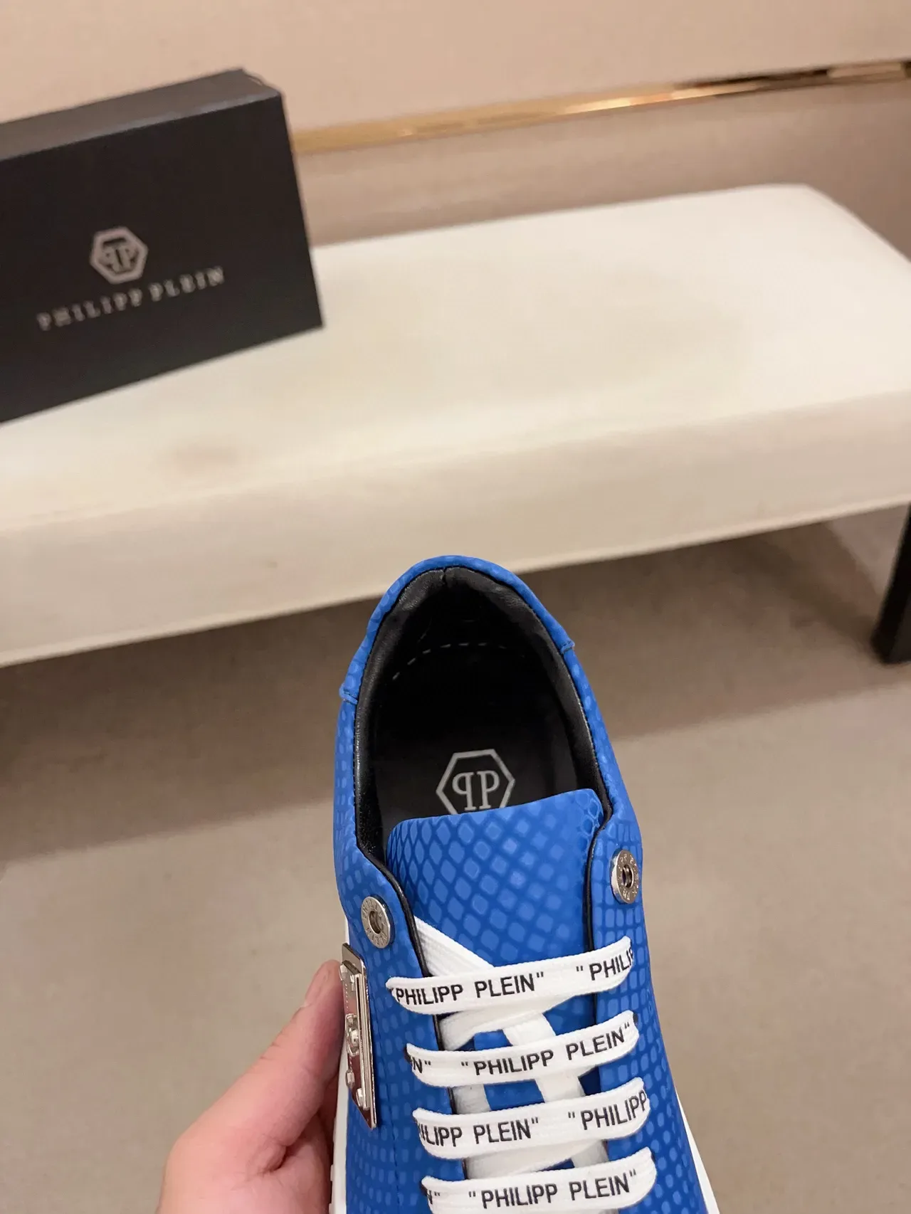 Philipp Plein Bleu Blanc Perforé-Texturé Haut Contraste Semelle sneakers lifestyle 6