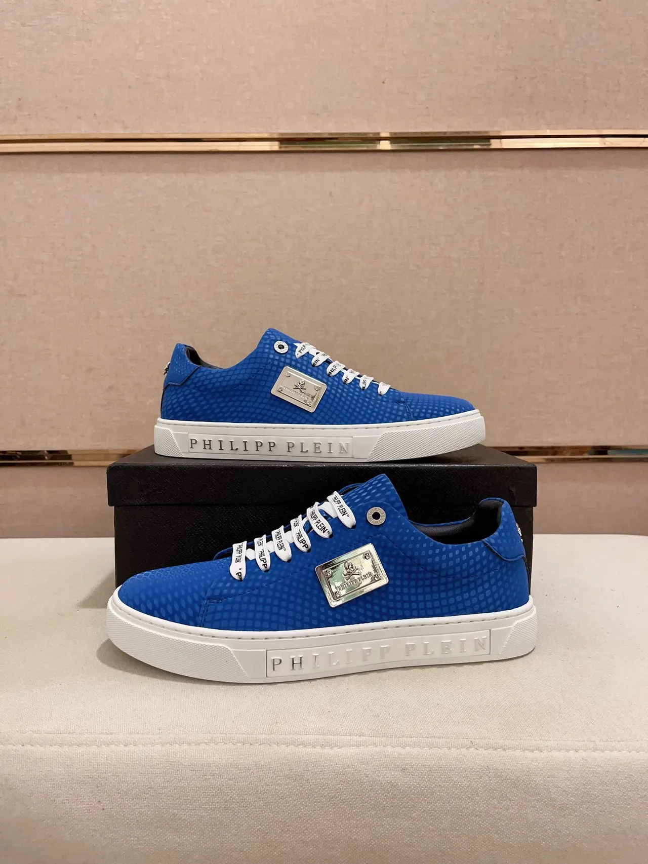 Philipp Plein Bleu Blanc Perforé-Texturé Haut Contraste Semelle sneakers lifestyle 7
