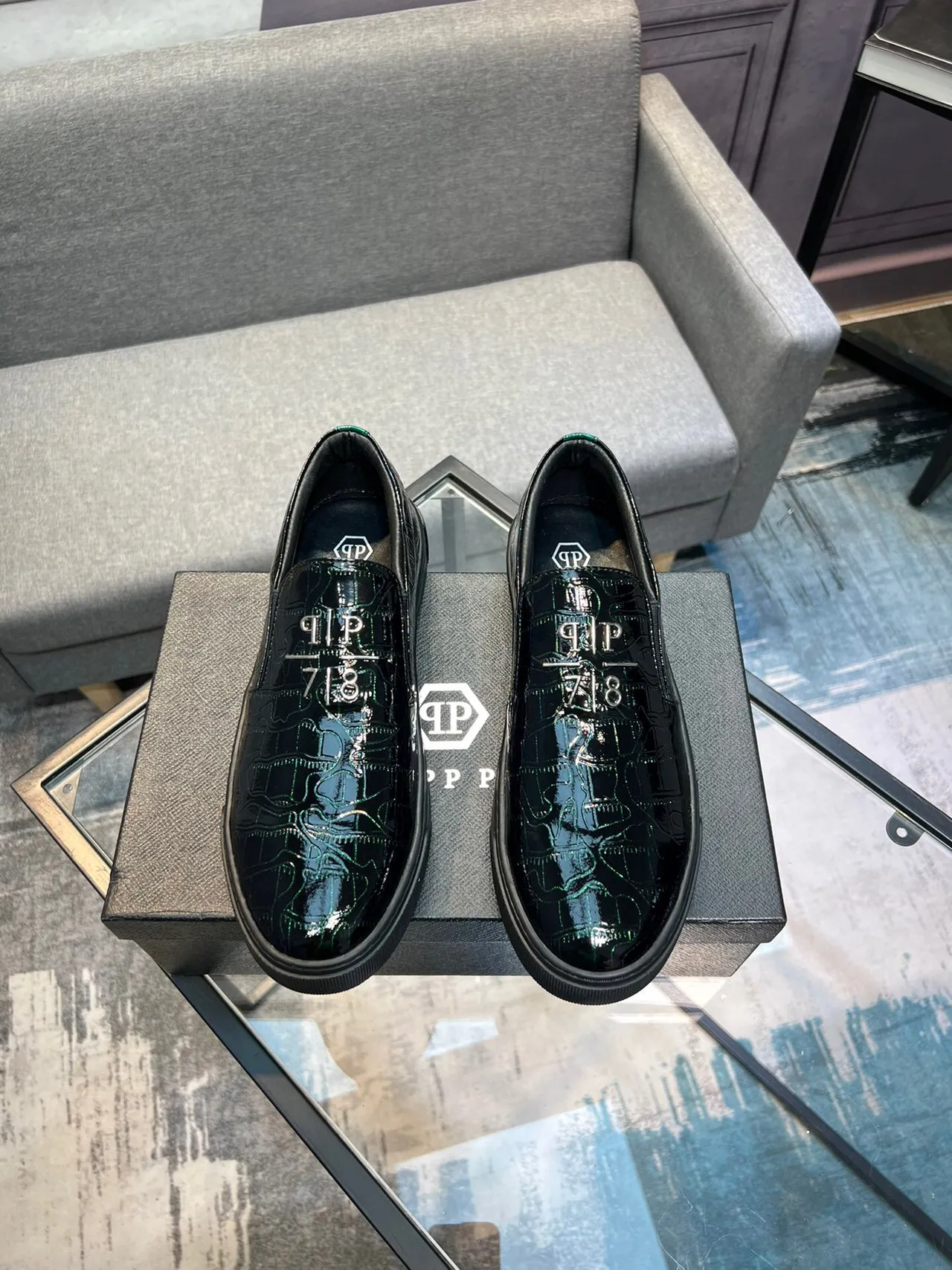 Philipp Plein حذاء لوفر أسود لامع مطبوع بتصميم التمساح 2