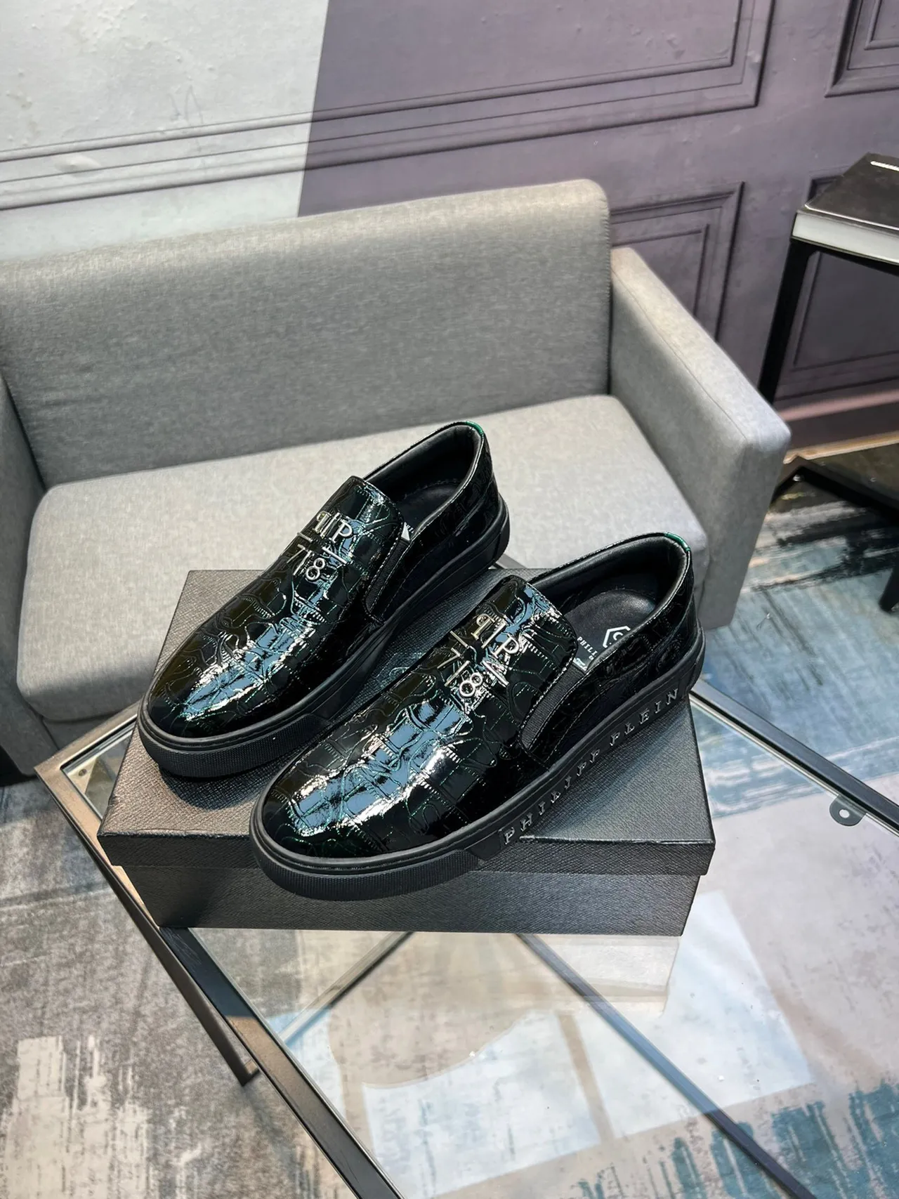Philipp Plein حذاء لوفر أسود لامع مطبوع بتصميم التمساح 3