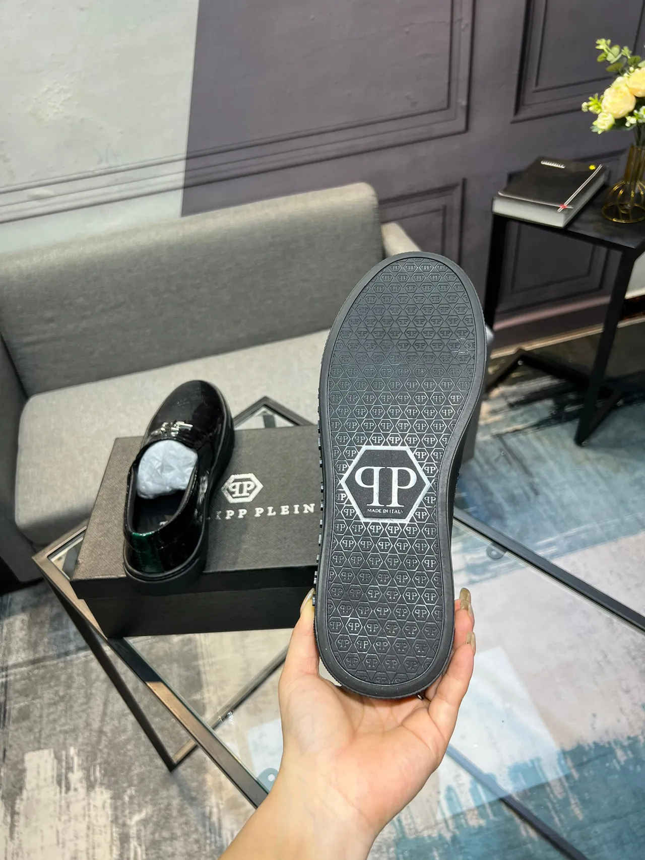 Philipp Plein حذاء لوفر أسود لامع مطبوع بتصميم التمساح 7