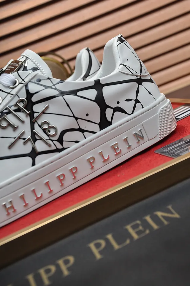 Philipp Plein impression graffiti blanc noir sneakers lifestyle 2