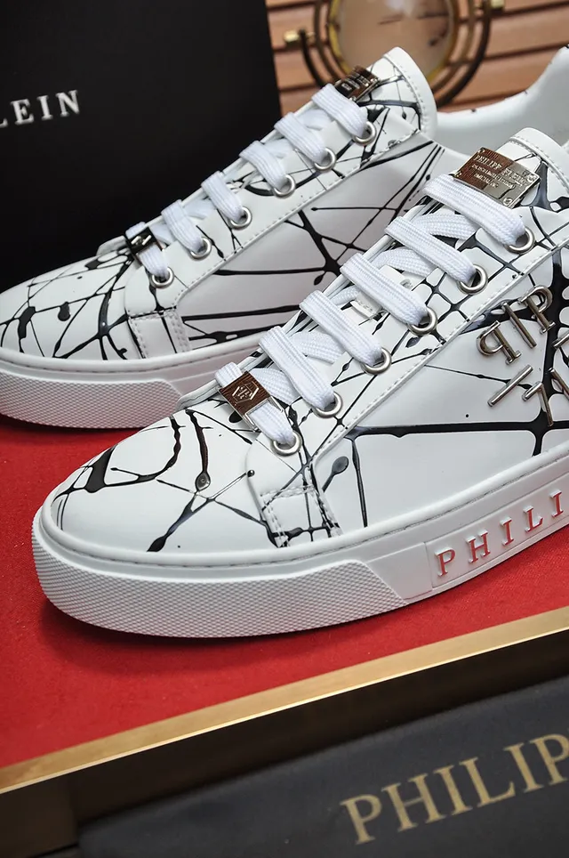 Philipp Plein impression graffiti blanc noir sneakers lifestyle 3