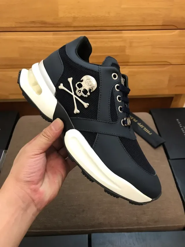 Philipp Plein Navy and Gold chaussures lifestyle 3
