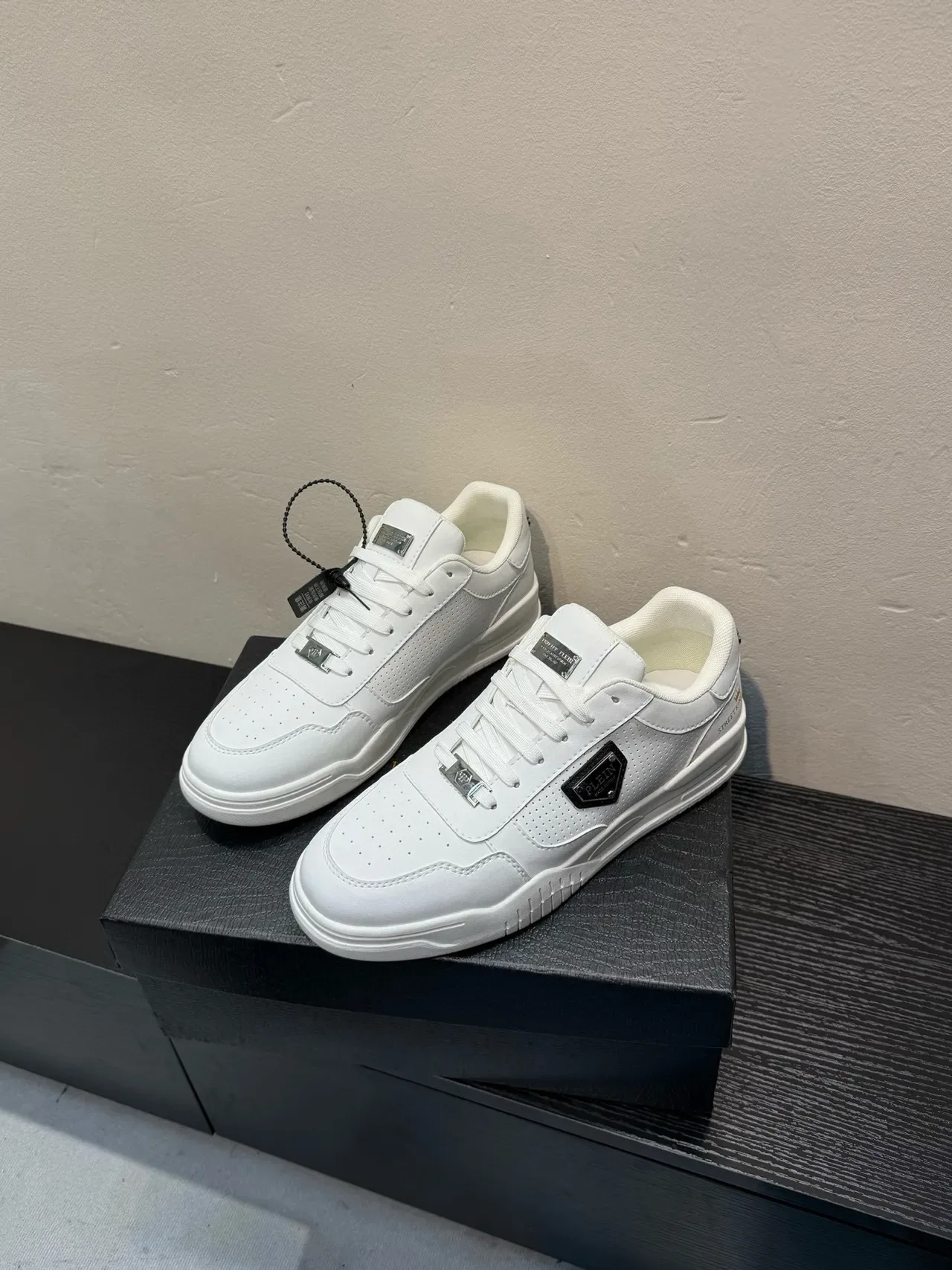 Philipp Plein Street King tênis lifestyle perfurados brancos 3