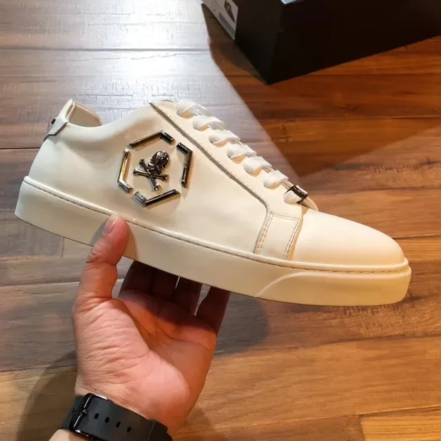 Philipp Plein Chaussures Lifestyle Blanc Argent Tige Similicuir Emblème Crâne Hexagonal 5