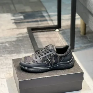 Prada أسود بيج كامو-طباعة نسيج جلد أوفرليه أسلوب حياة سنيكرز