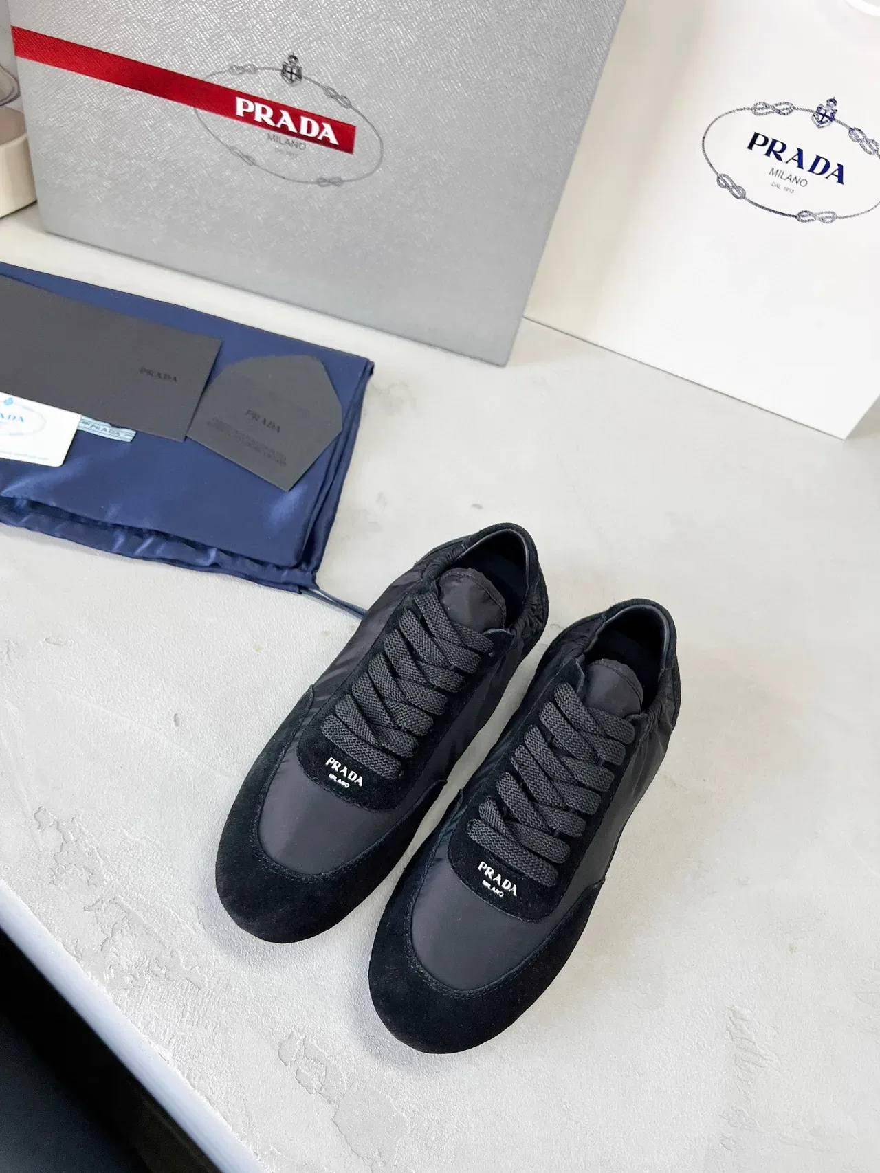 Prada Tênis Lifestyle Preto de Baixo Mistos de Camurça e Nylon 2