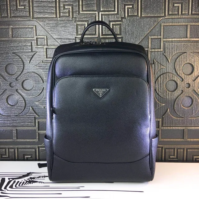 Prada حقيبة ظهر كاجوال مهيكلة جلد أسود بيبلد 6