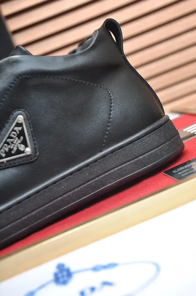 Prada Cloudbust কালো লেসহীন চামড়া লাইফস্টাইল স্নিকার 2