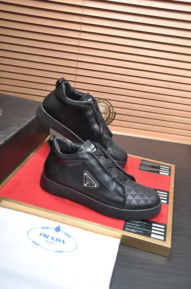 Prada Cloudbust কালো লেসহীন চামড়া লাইফস্টাইল স্নিকার 5