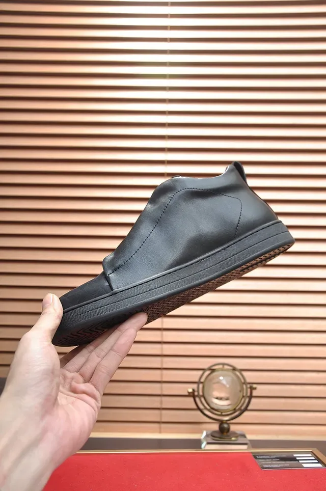 Prada Cloudbust কালো লেসহীন চামড়া লাইফস্টাইল স্নিকার 7