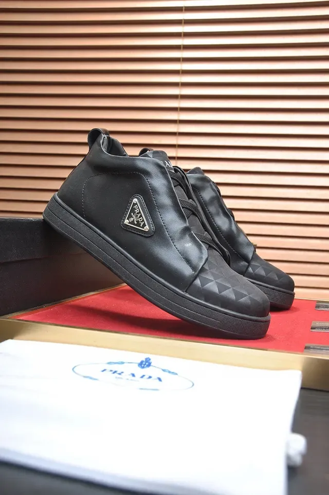 Prada Cloudbust কালো লেসহীন চামড়া লাইফস্টাইল স্নিকার 8