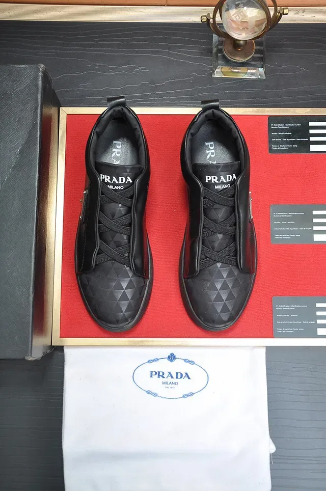Prada Cloudbust কালো লেসহীন চামড়া লাইফস্টাইল স্নিকার 9
