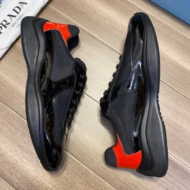 Sneakers Prada Cloudbust Noir et Rouge Cuir Patenté Brillant Panneau de Maille Style de Vie 7