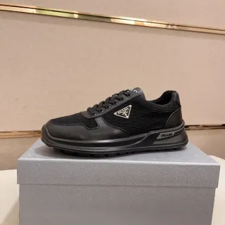 Prada Cloudbust Zapatillas Lifestyle de Nylon acanalado y Cuero Negro