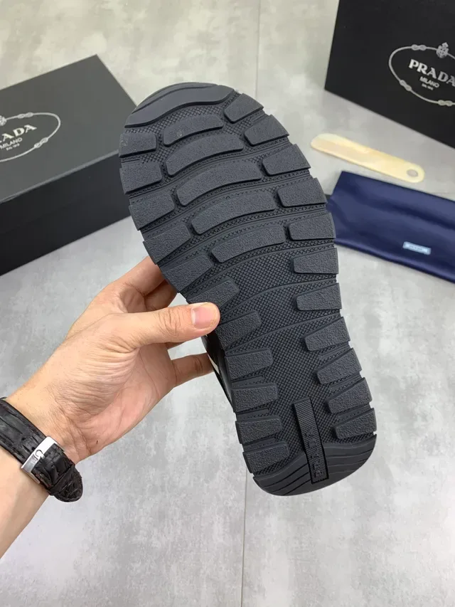 Prada Cloudbust Black White Leather-Mesh Hybrid Upper Three Side Stripes Lifestyle Sneakers 3