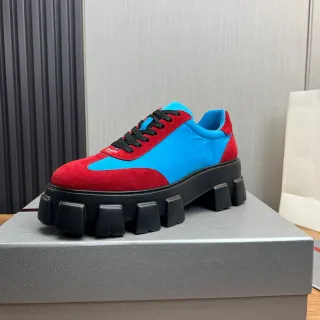 Prada Cloudbust حذاء رياضي أحمر وأزرق من السويد ونيلون السميك
