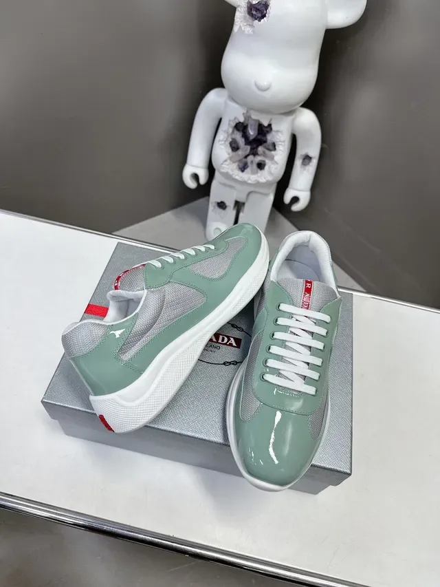 Prada Tênis Lifestyle Verde Branco Couro Patentado Brilhante Painéis Laterais de Malha 3