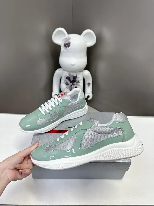 Prada Tênis Lifestyle Verde Branco Couro Patentado Brilhante Painéis Laterais de Malha 4