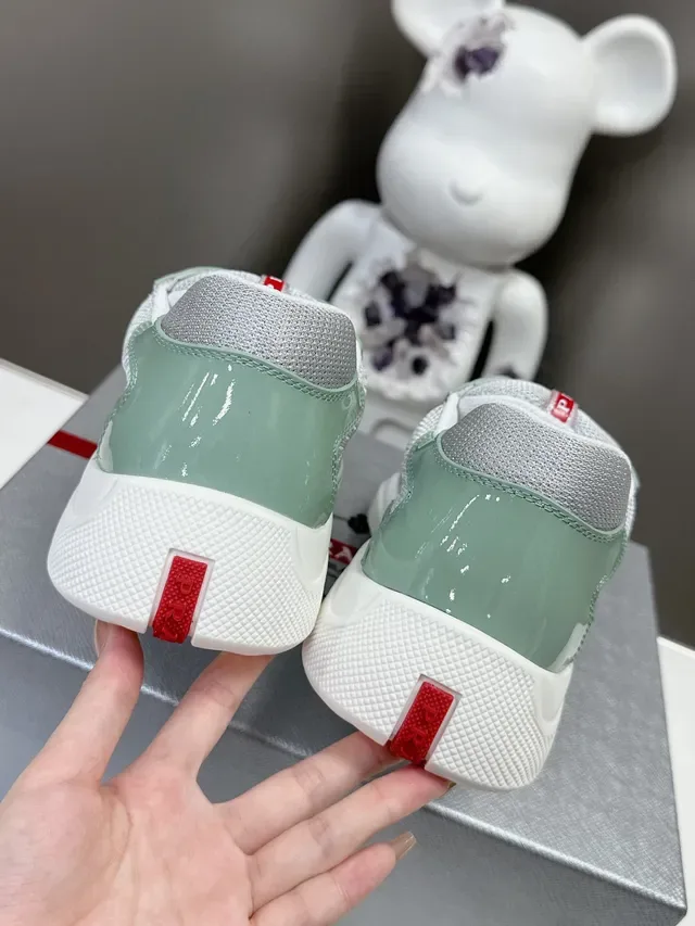 Prada Tênis Lifestyle Verde Branco Couro Patentado Brilhante Painéis Laterais de Malha 7