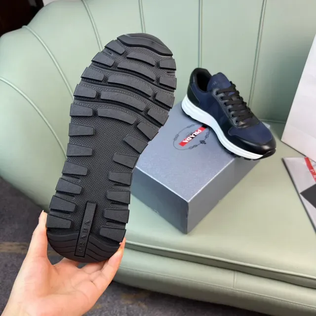 Prada Tênis Lifestyle Navy Black Dois Tons Couro e Tecido 2