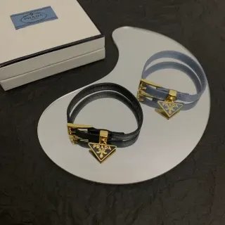 سوار برادا مع سحر مثلثي من الجلد مزدوج اللف