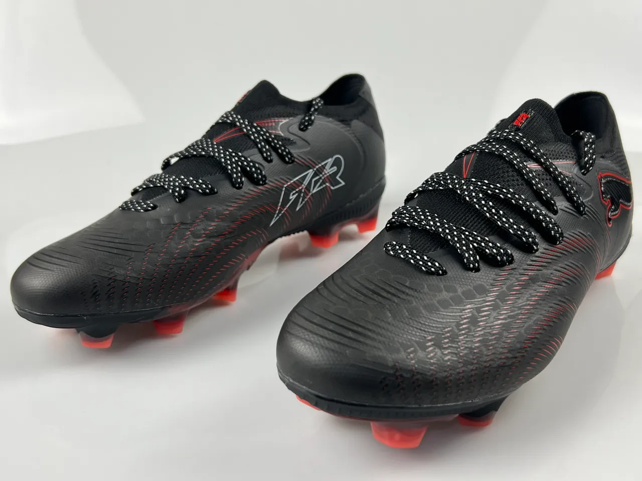 Puma Future Z أسود أحمر منخفض القطعة الخياطة العلوية الرسوم الديناميكية للخطوط أرض صلبة أحذية كرة القدم 8