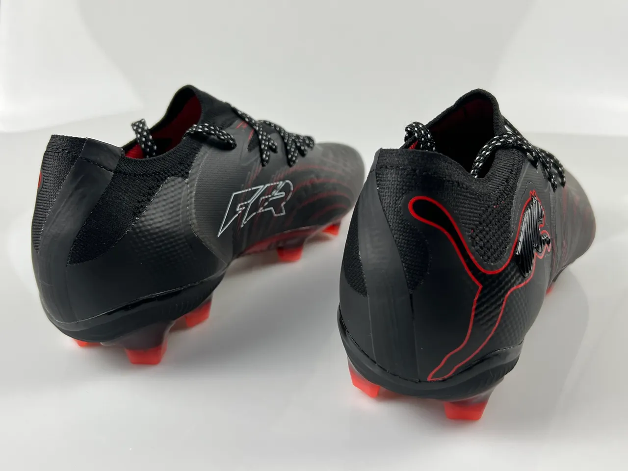 Puma Future Z أسود أحمر منخفض القطعة الخياطة العلوية الرسوم الديناميكية للخطوط أرض صلبة أحذية كرة القدم 10