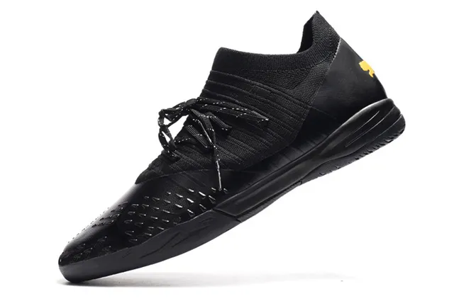Puma Tênis de futebol indoor com upper de knit branco e laranja, overlays listrados bege 23