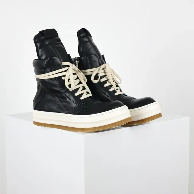 Rick Owens Botas Martin Preto Bege Com Bico Alto Colar Acushodado 3