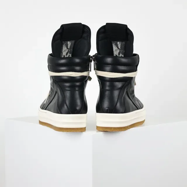 Rick Owens Botas Martin Preto Bege Com Bico Alto Colar Acushodado 8
