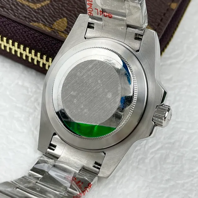 Rolex GMT-Master II Cadran noir Lunette bleu et noir Montre mécanique 4