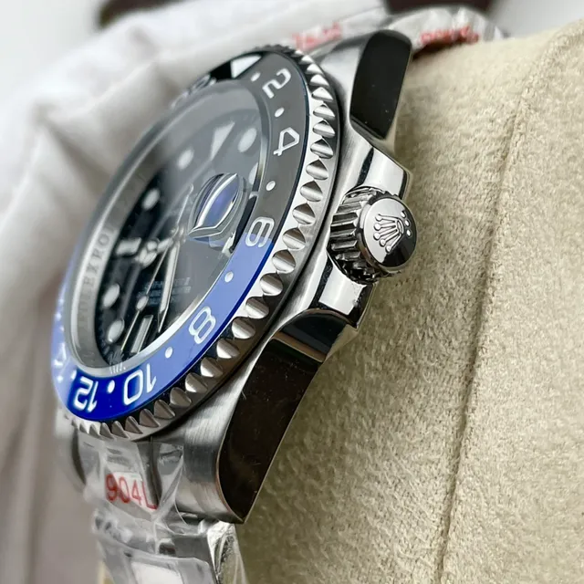 Rolex GMT-Master II Cadran noir Lunette bleu et noir Montre mécanique 7