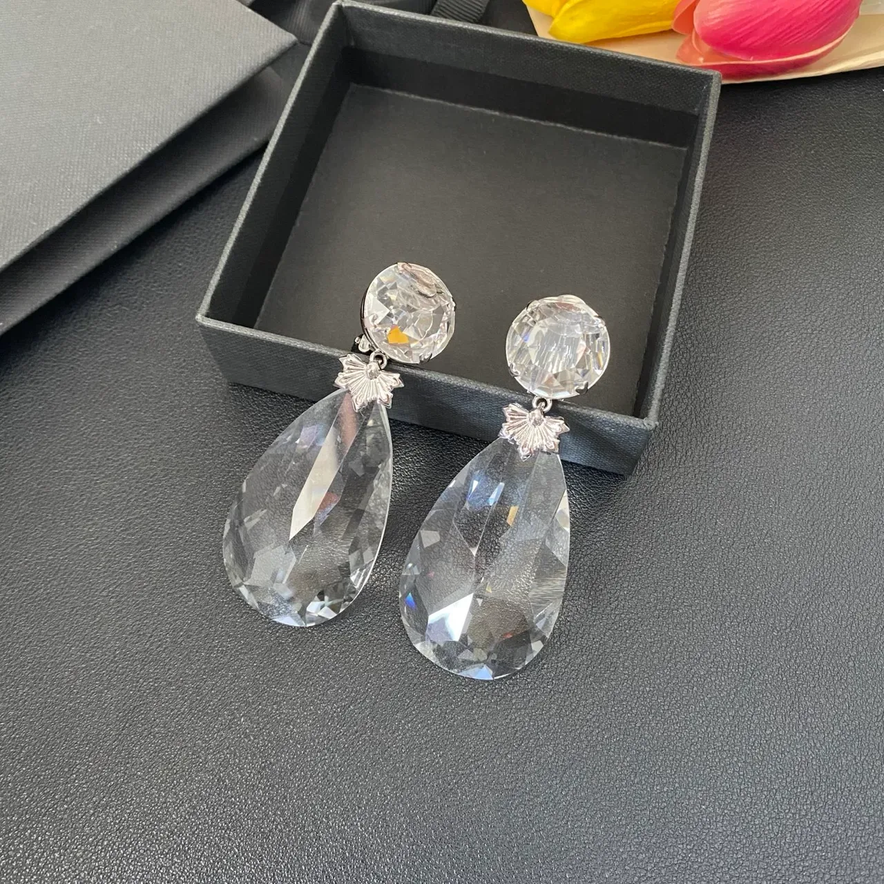 Saint Laurent Boucles d'oreilles Cristal Goutte 4