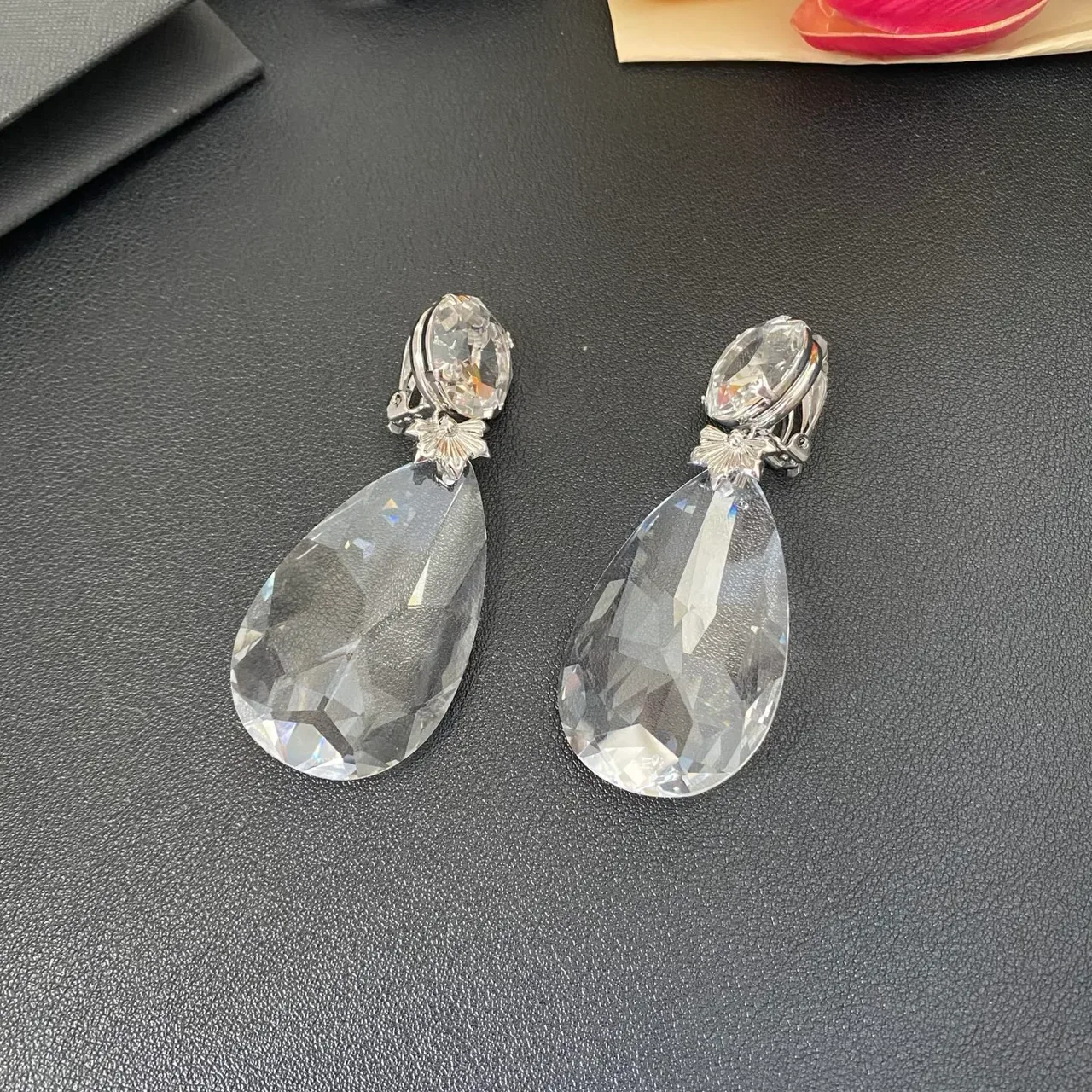 Saint Laurent Boucles d'oreilles Cristal Goutte 5