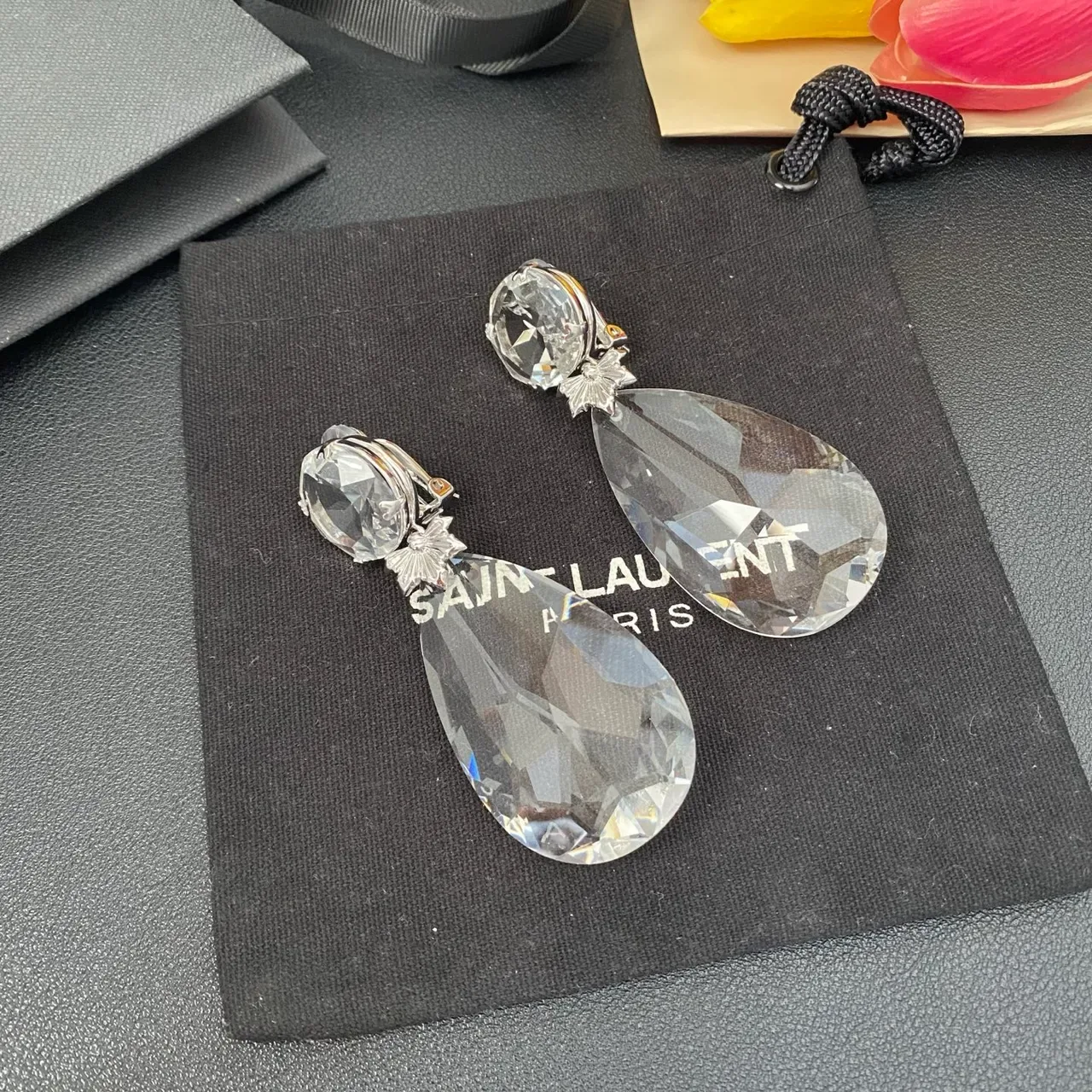 Saint Laurent Boucles d'oreilles Cristal Goutte 8