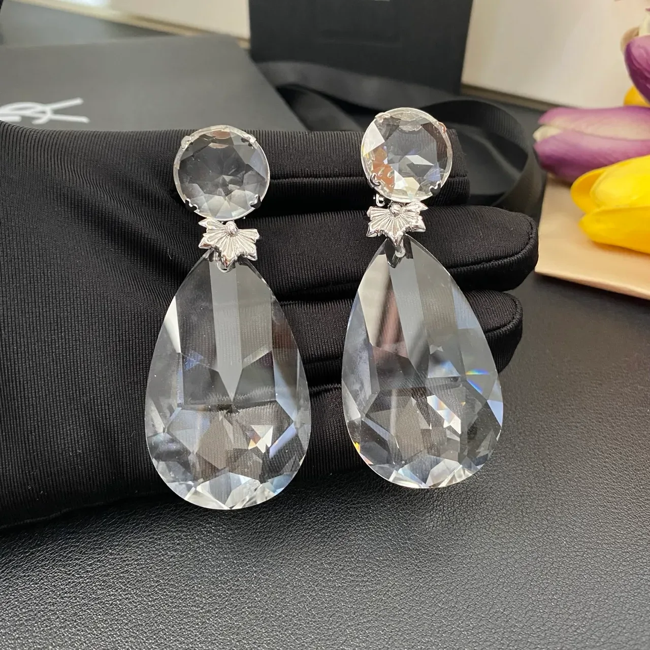 Saint Laurent Boucles d'oreilles Cristal Goutte 9