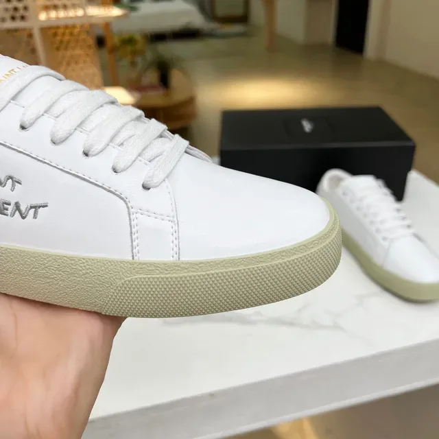 Saint Laurent Blanc Beige Cuir Brodé Logo Style de vie Sneakers 4