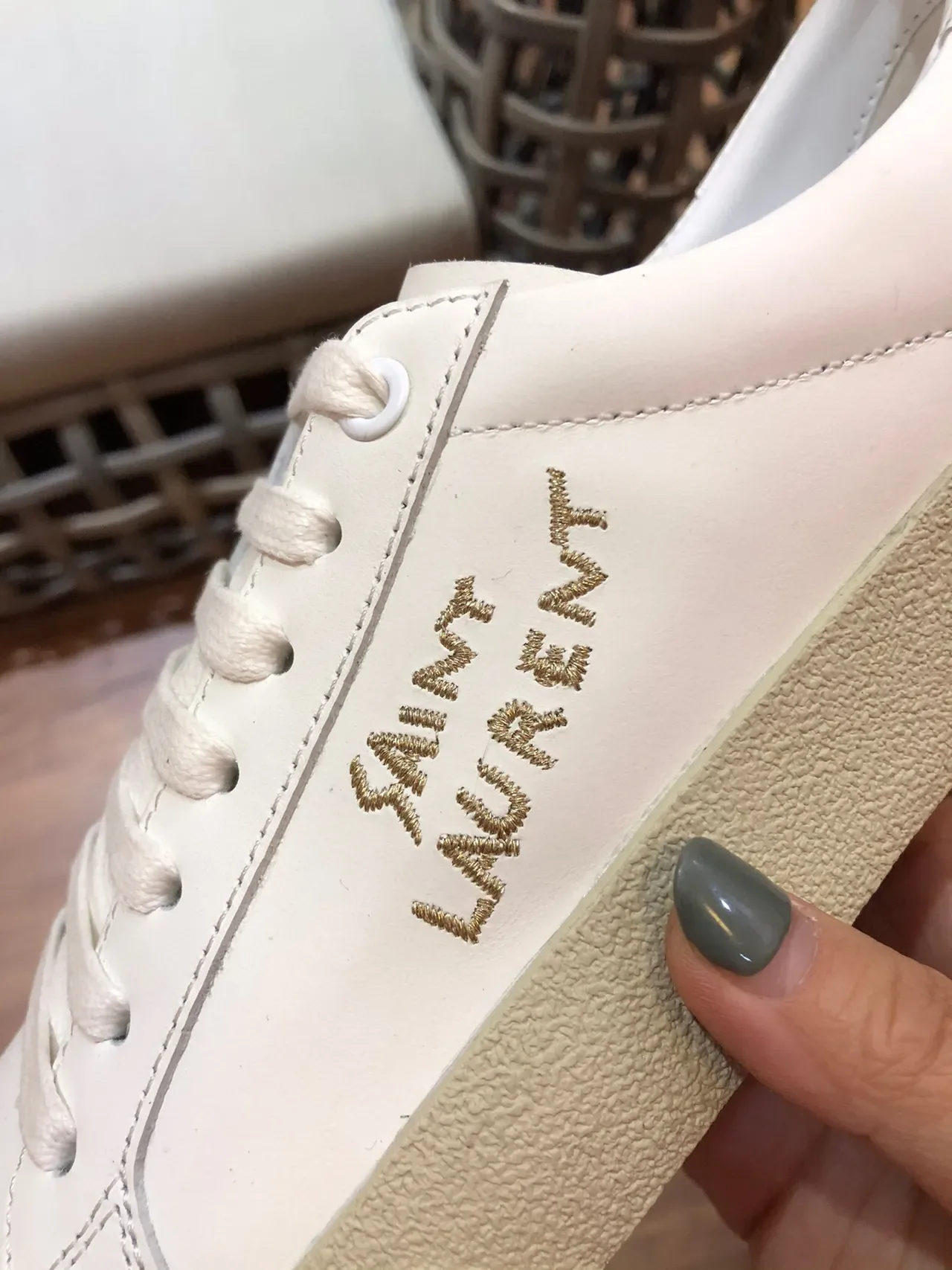 Saint Laurent أبيض ذهبي منخفض جلد نمط حياة رياضي 4