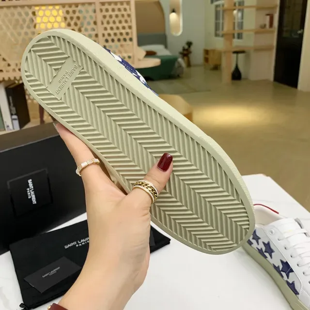 Saint Laurent baskets lifestyle basses avec appliqué étoile blanc marine 4